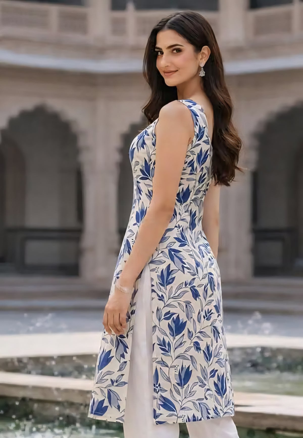 Stylish Floral Printed Sleeveless Kurti